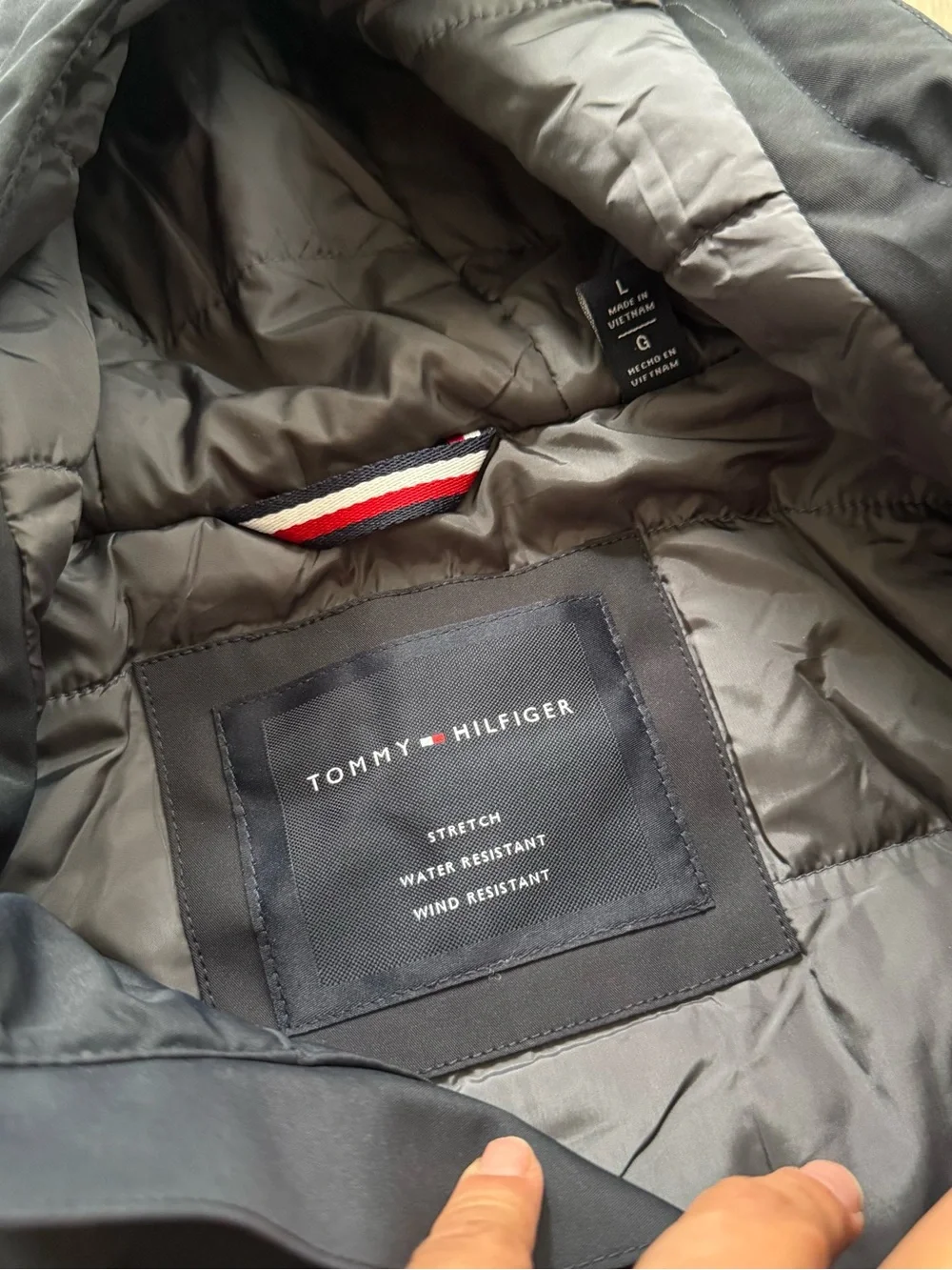 Tommy Hilfiger Men's Black Hooded Raincoat size L